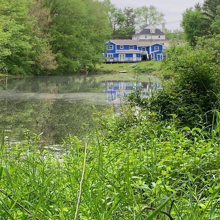 Gorgeous Poconos Springtime By The Lake! Henryville Ngoại thất bức ảnh